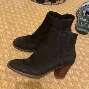 Elaine Turner Suede Black Heeled Booties size 7.5